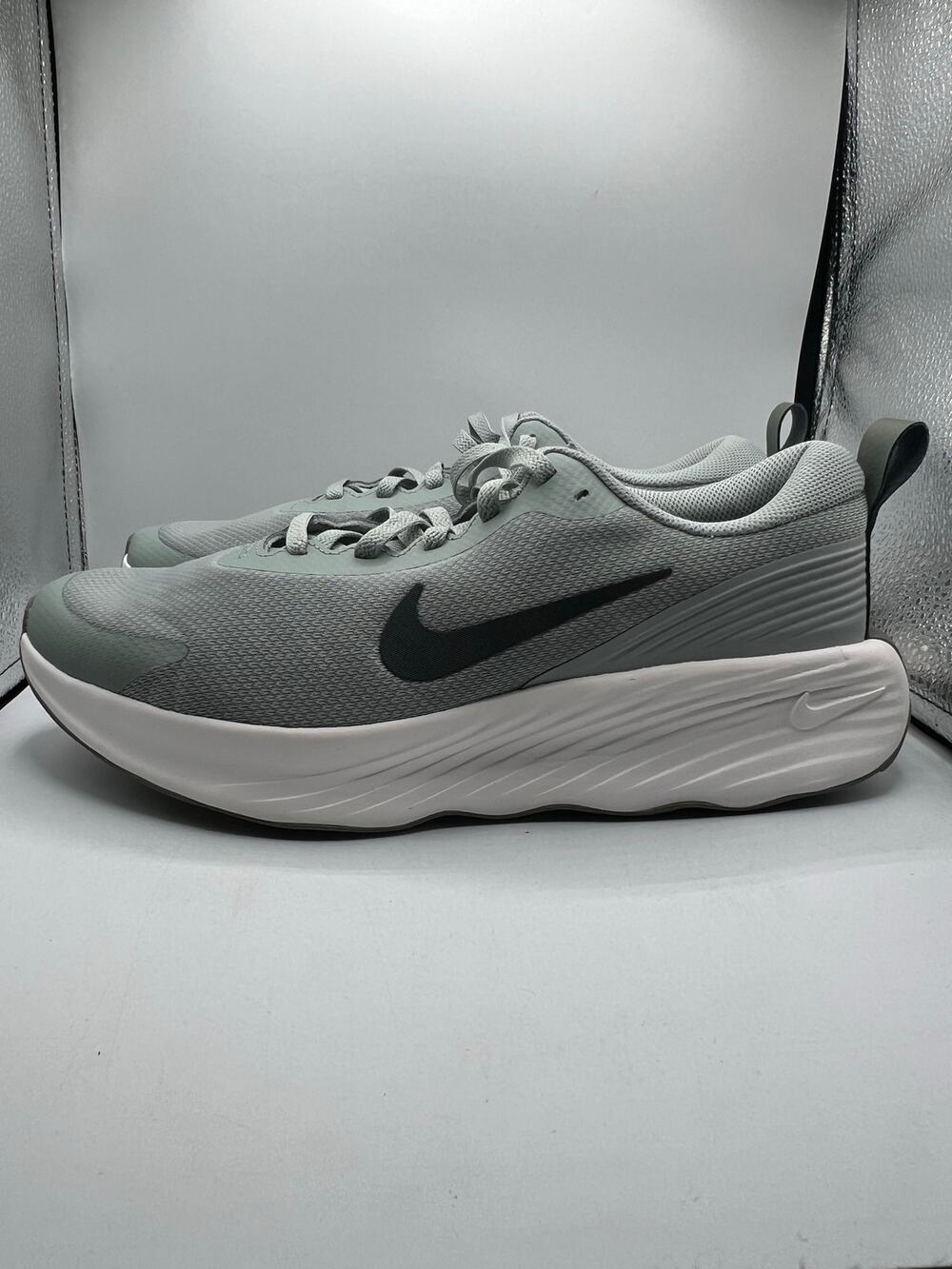Nike Promina ‘Light Pumice’ size 9 mens